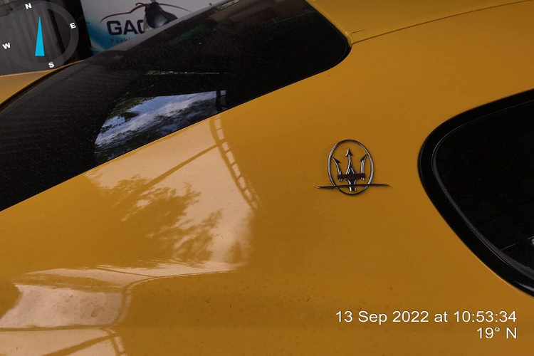 Maserati GranTurismo ở Sài Gòn bị ngân hàng "siết nợ", bán 5,5 tỷ-5
