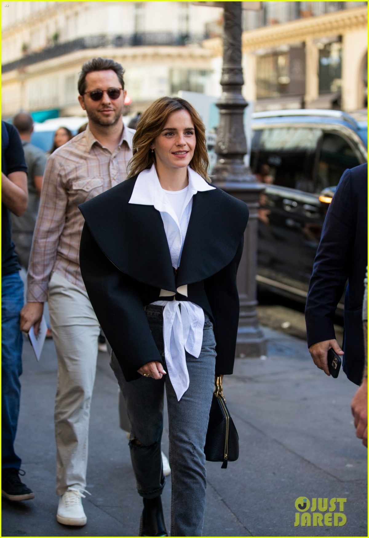 Emma Watson xinh đẹp dự show thời trang ở Pháp-3