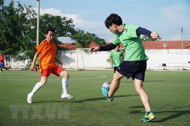 Giao lưu bóng đá hữu nghị chào mừng Năm Đoàn kết hữu nghị Việt-Lào-1