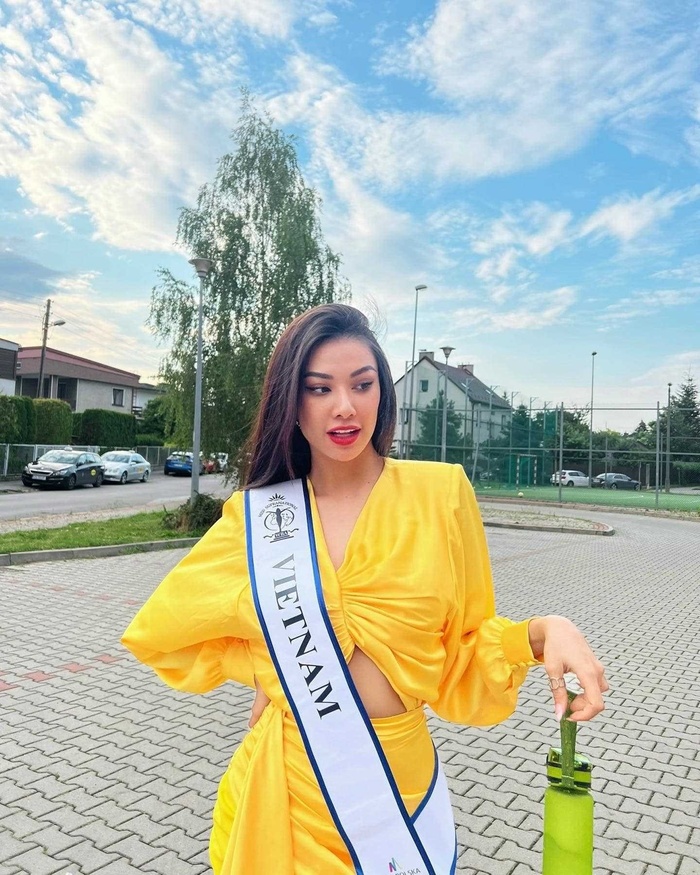 Kim Duyên nổi bần bật tại Miss Supranational nhờ chọn toàn outfit tông màu nổi-9