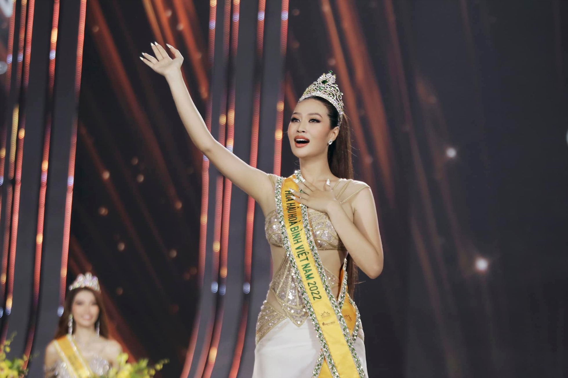 Nhan sắc đời thường của người đẹp vừa đăng quang Hoa hậu Hoà bình Việt Nam 2022-1
