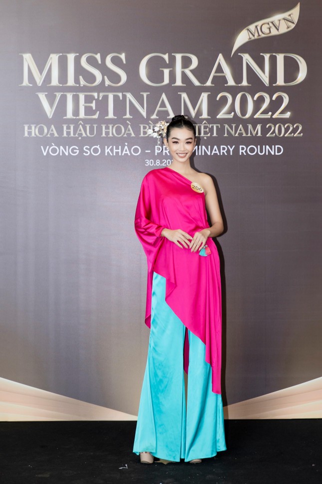 Dàn thí sinh quen mặt diện trang phục nóng bỏng tới tham dự sơ khảo Miss Grand Vietnam 2022-7