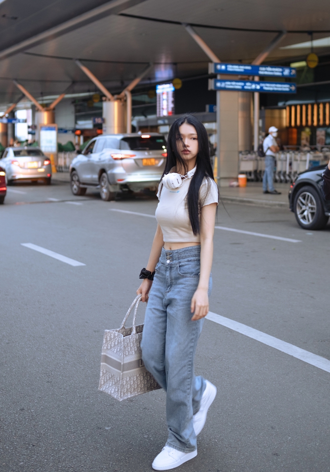 Cùng Châu Bùi, Linh Ka trở thành gương mặt trẻ Việt hiếm hoi tham dự New York Fashion Week-1
