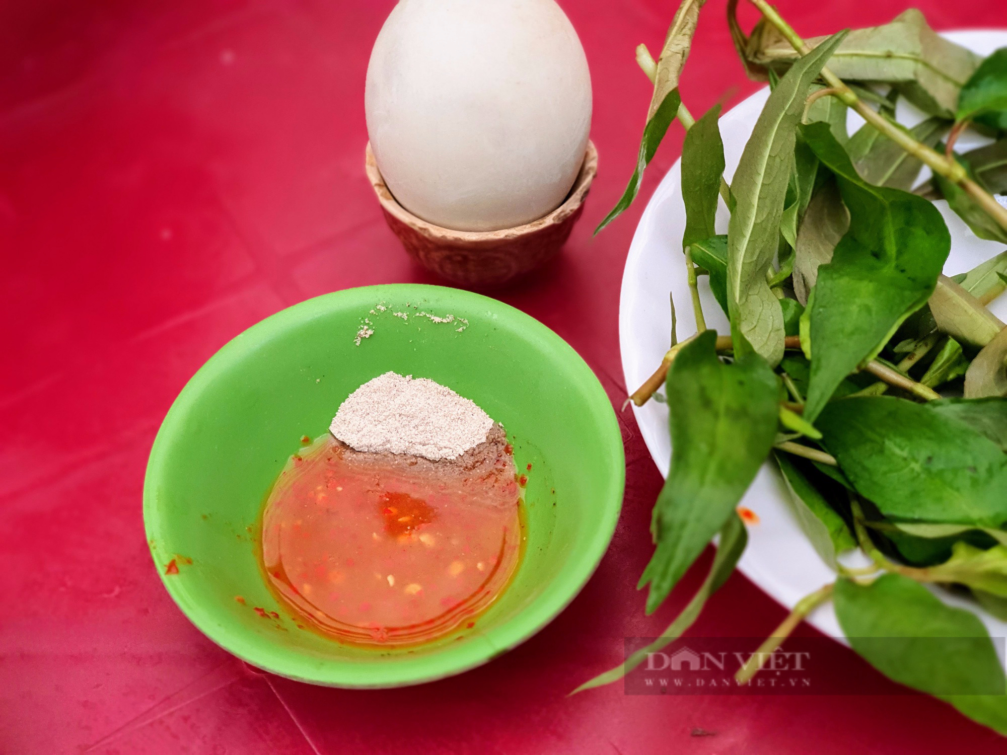 Sài Gòn quán: Quán hột vịt lộn nổi tiếng nhất khu nhà giàu Thảo Điền, 10 trứng úp mề như một-3