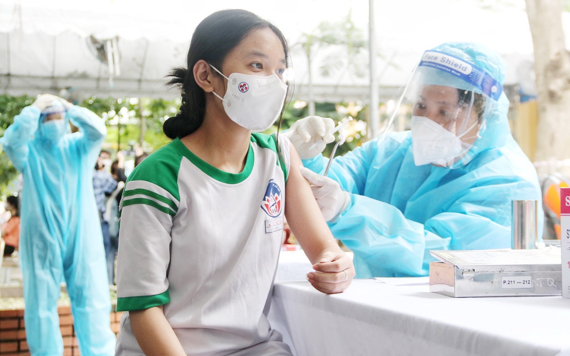 Còn 43 ngày nữa: Nghìn lẻ một lý do phụ huynh Hà Nội còn "nghe ngóng" chần chừ tiêm vaccine cho trẻ 5-11 tuổi-2