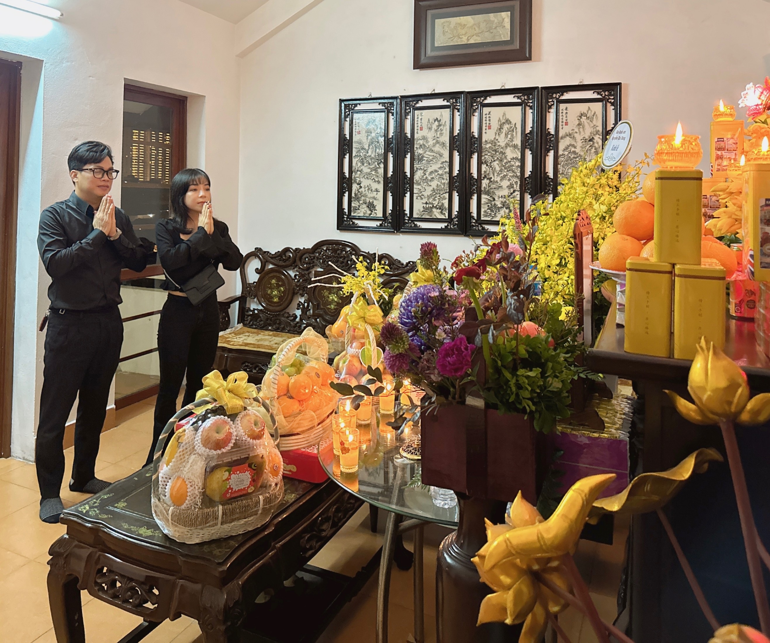 Minh Chuyên, Lê Tâm xúc động hát trong lễ giỗ đầu nhạc sĩ Phú Quang-1