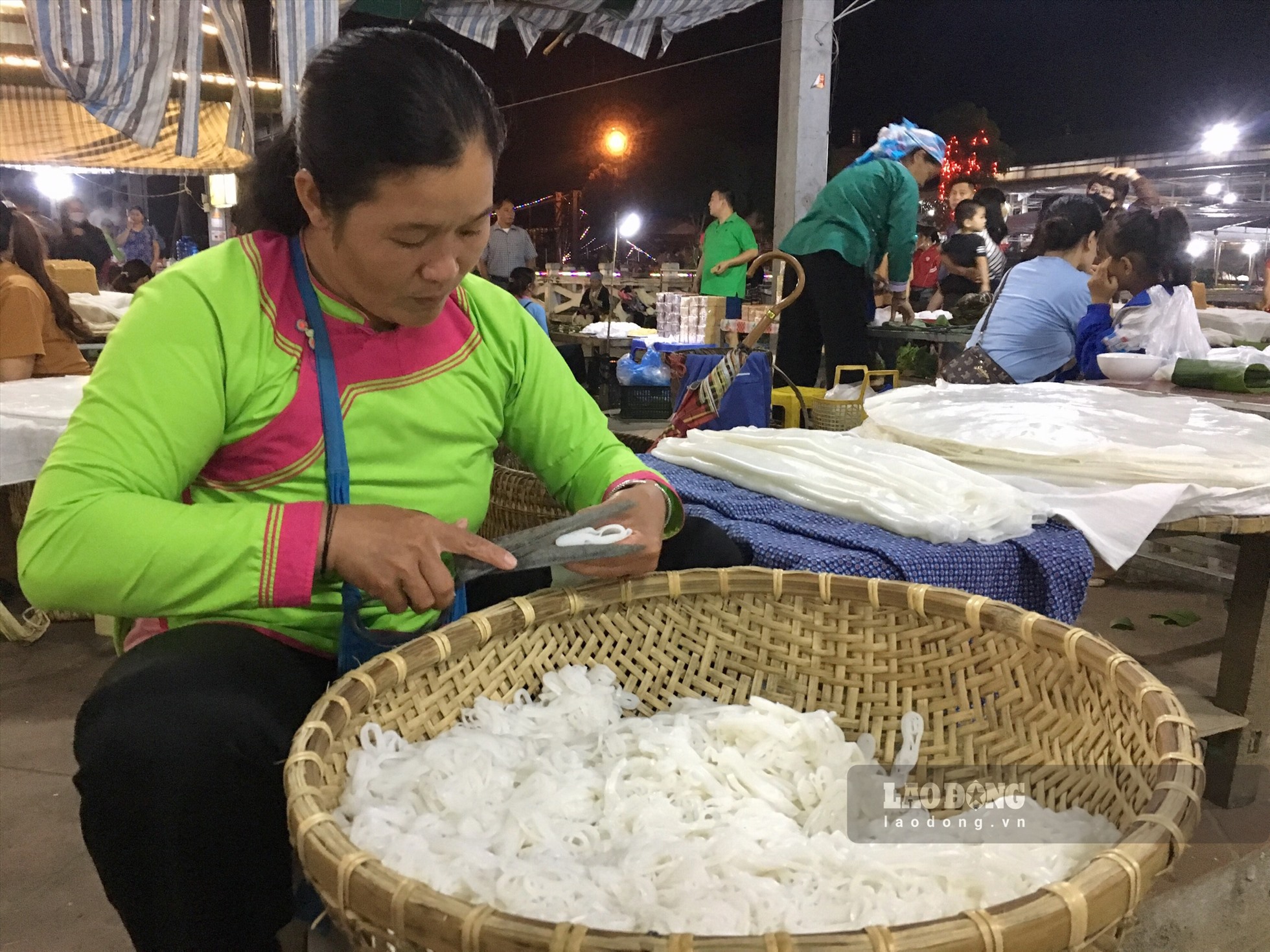 Sắc màu chợ đêm San Thàng nơi vùng Biên Lai Châu-7