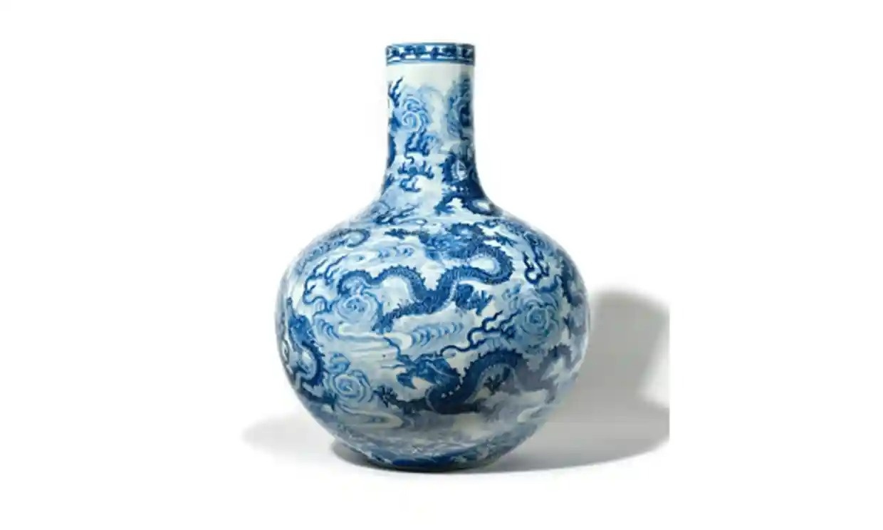 Bình gốm ‘tầm thường’, người Trung Quốc tranh mua được giá 180 tỉ đồng-1