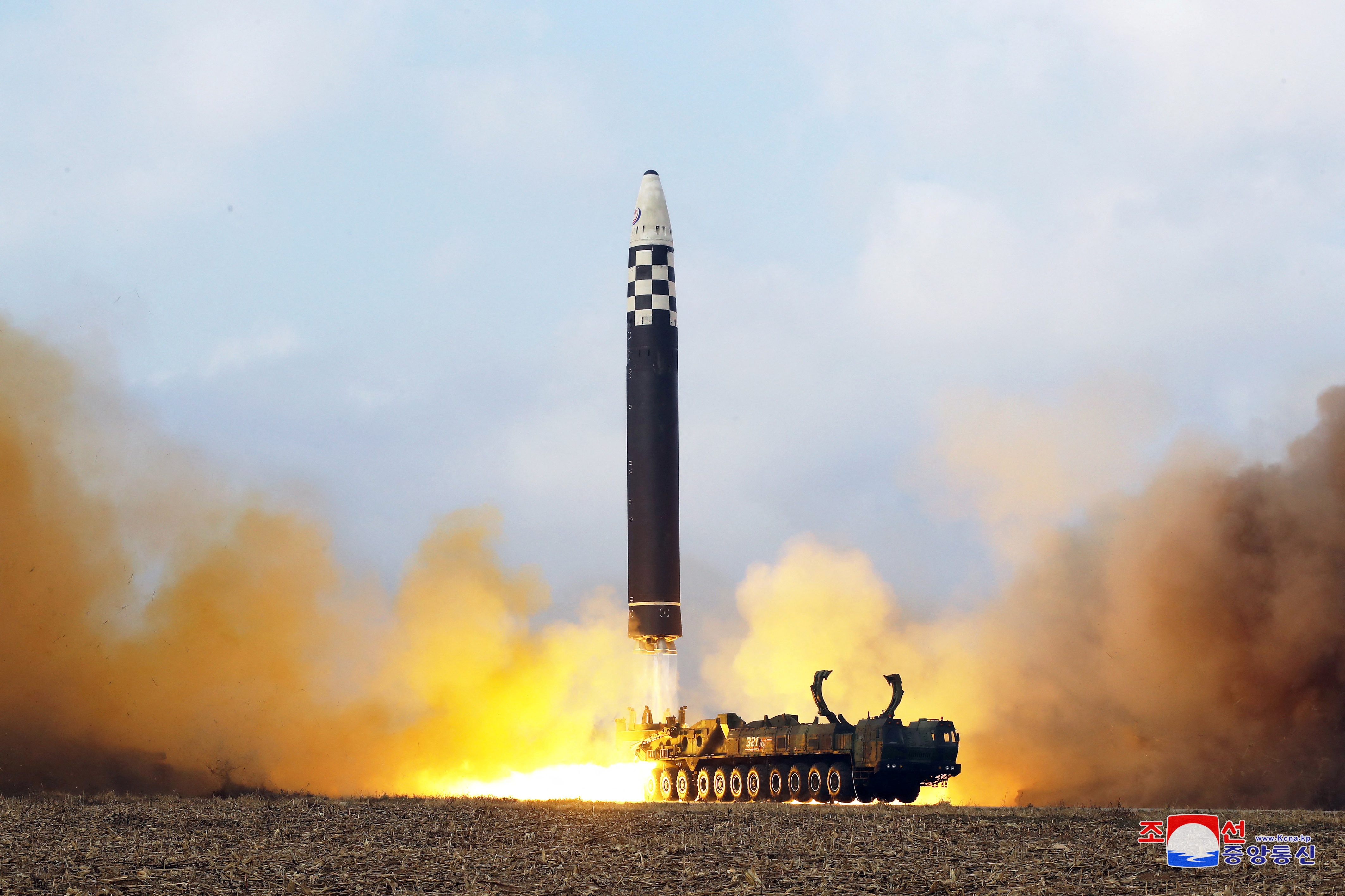 'Tên lửa quái vật' của Triều Tiên khiến Mỹ lo ngại-1