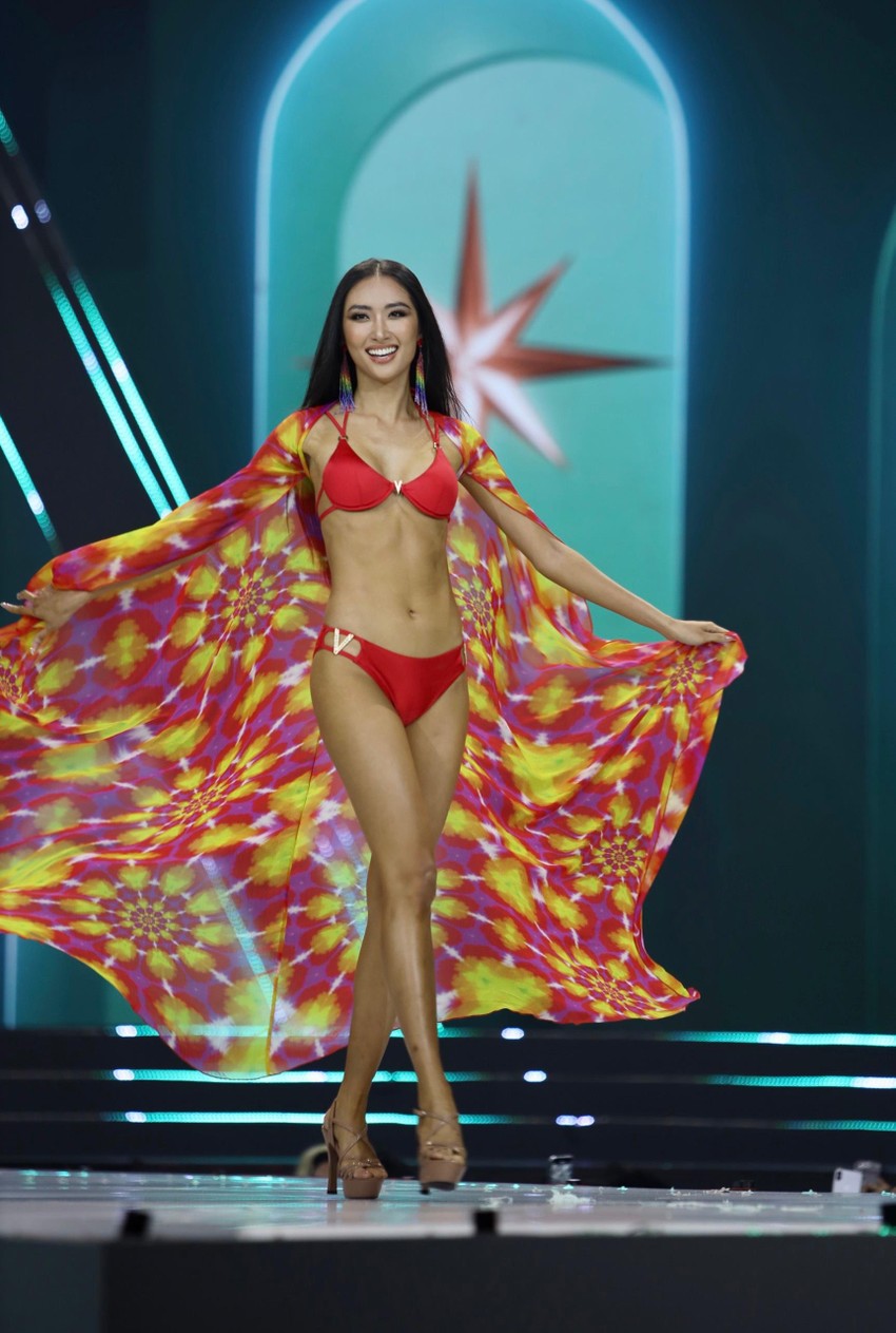 Hình ảnh bốc lửa của thí sinh Hoa hậu Hoàn vũ Việt Nam trong trang phục bikini-11
