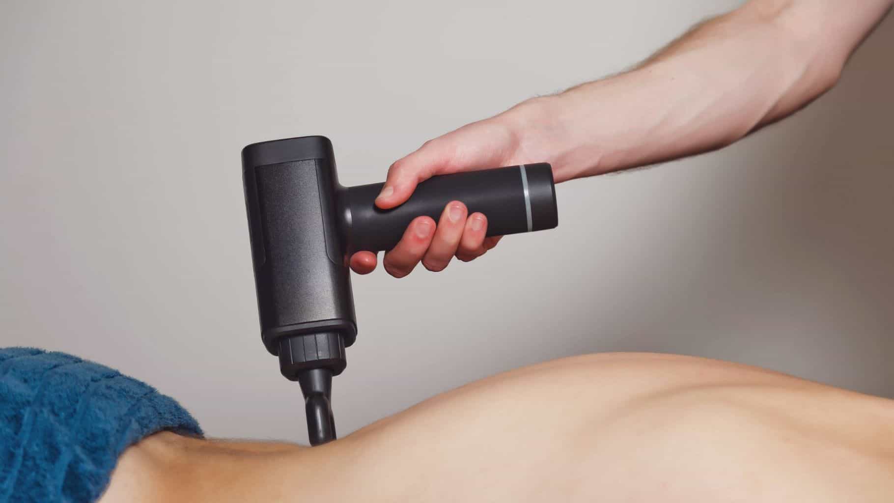 Cách dùng súng massage giảm nhức mỏi khớp-2
