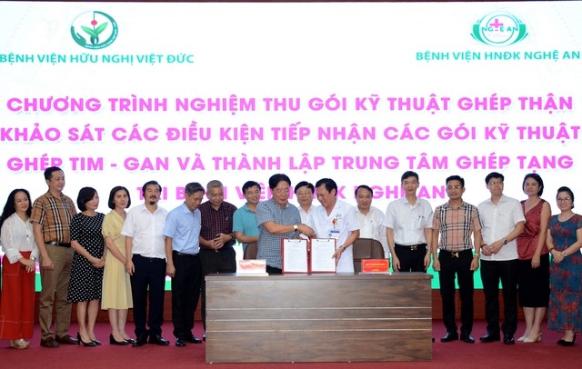 Bệnh viện Hữu nghị Đa khoa Nghệ An tiếp nhận, triển khai kỹ thuật ghép gan, ghép tim từ Bệnh viện Hữu nghị Việt Đức-7