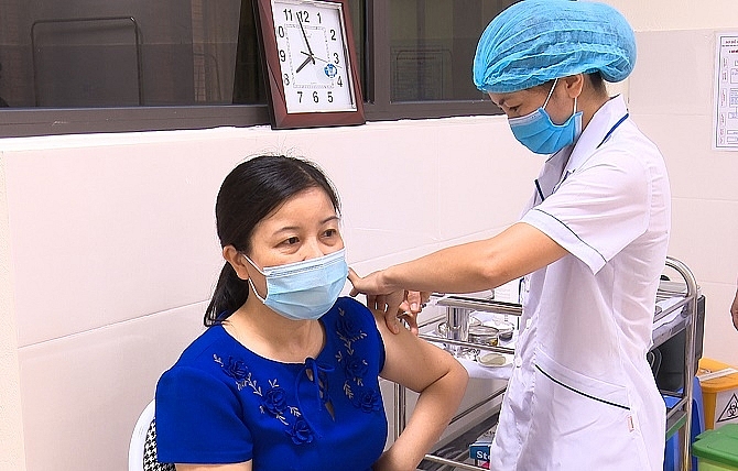 Các quận, huyện tại Hà Nội đẩy nhanh tiến độ tiêm vắc-xin Covid-19-1