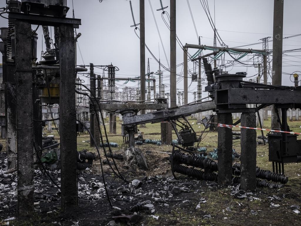 Ukraine hối thúc phương Tây khẩn cấp giúp khắc phục mạng lưới điện-1