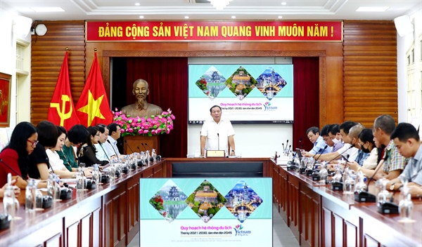 Bộ trưởng Nguyễn Văn Hùng: Quy hoạch phải làm rõ đóng góp của ngành Du lịch với nền kinh tế-1