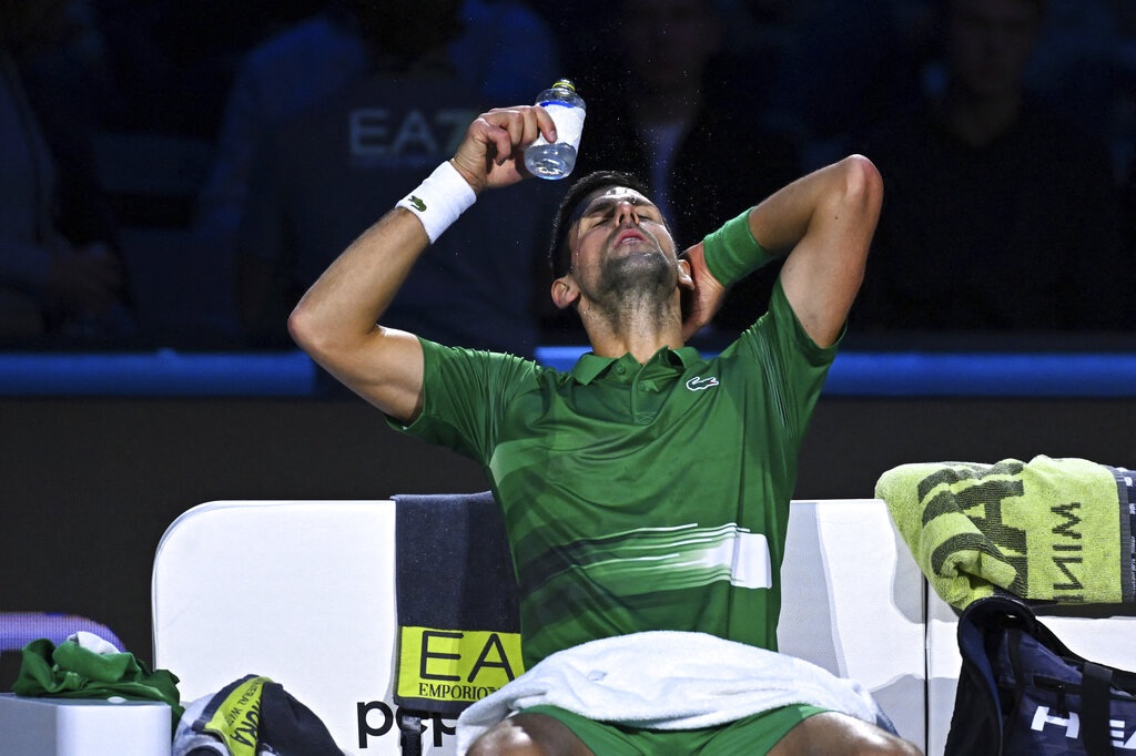 Djokovic: "Tôi chưa từng nghĩ bỏ cuộc để giữ sức cho bán kết"-1