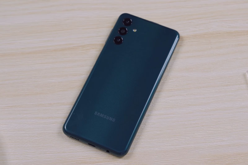 Chi tiết Samsung Galaxy A04s vừa lên kệ tại Việt Nam, giá 3,99 triệu đồng-3