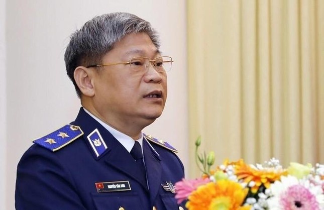 Truy tố cựu trung tướng Nguyễn Văn Sơn và 6 cựu sĩ quan cảnh sát biển-1