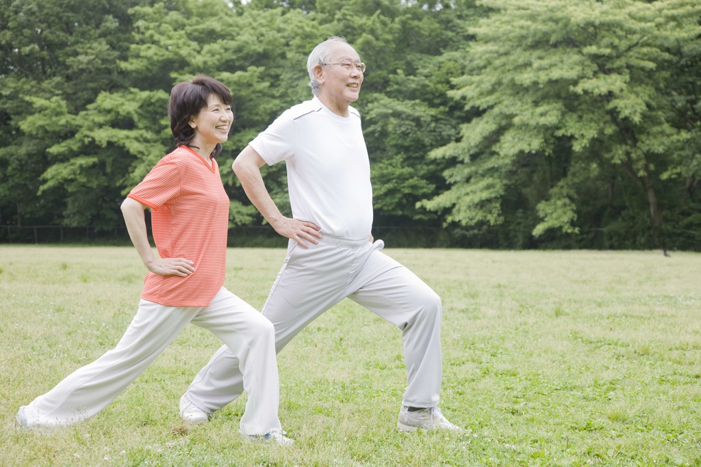 Tập thể dục thường xuyên giúp giảm nguy cơ bệnh nặng, tử vong do COVID-19-1