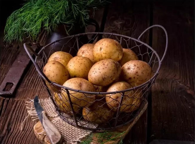 Không chỉ làm nhiều món ngon, đây là 8 công dụng thần kỳ của khoai tây không phải ai cũng biết-6