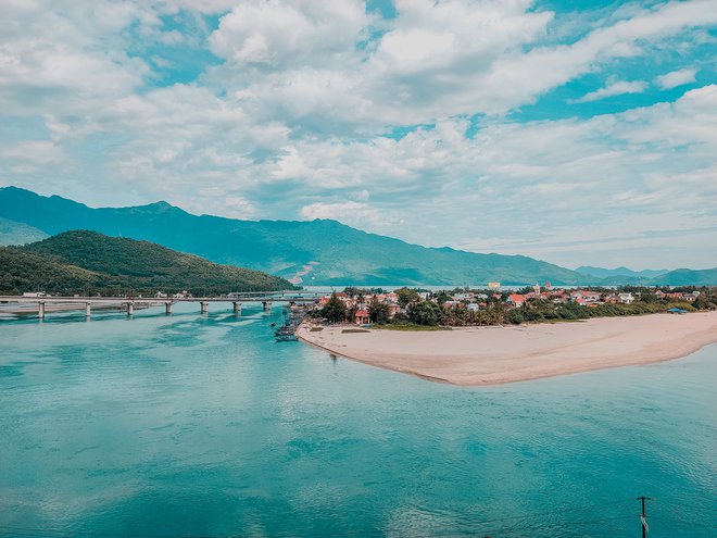 3 vịnh biển đẹp mê hồn tại Việt Nam nằm trong danh sách "Câu lạc bộ những vịnh đẹp nhất thế giới"-12