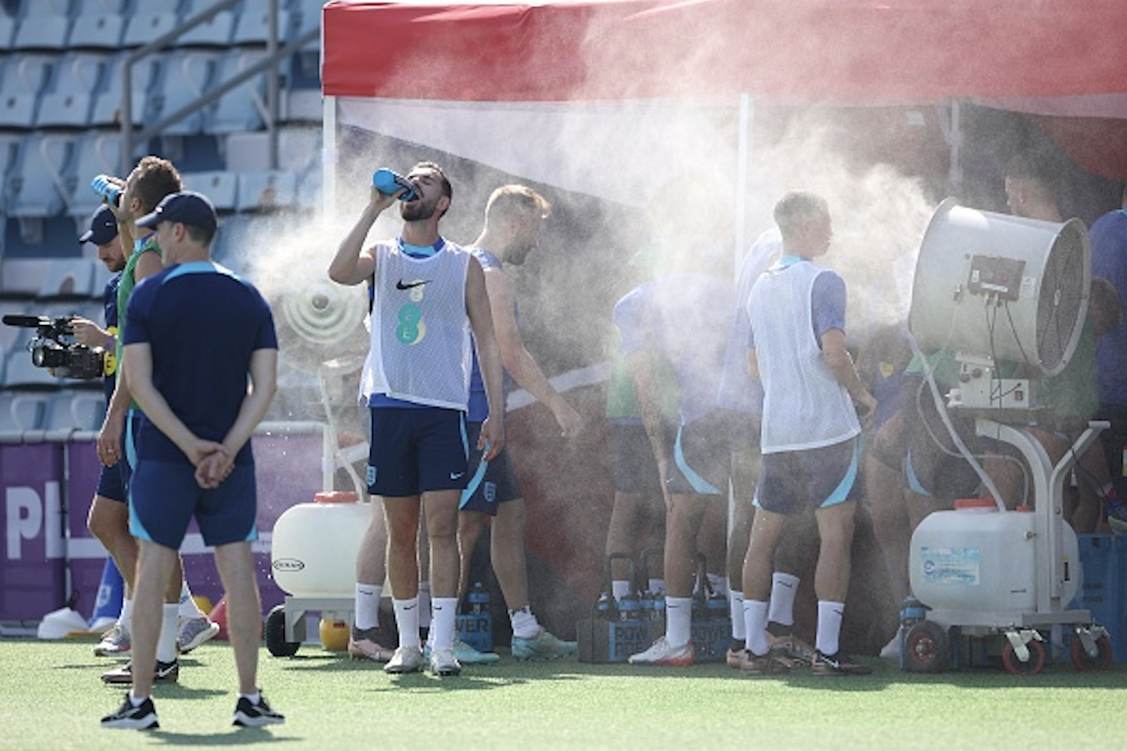Cách đội tuyển Anh tránh cái nóng như lửa đốt tại World Cup 2022-3