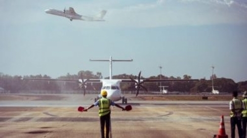 Máy bay chở khách của Hãng Hàng không quốc gia Myanmar bị tấn công-1