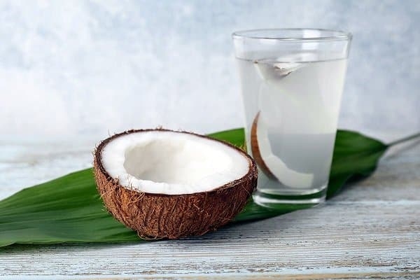 Tác hại của việc uống nước dừa mỗi ngày-1