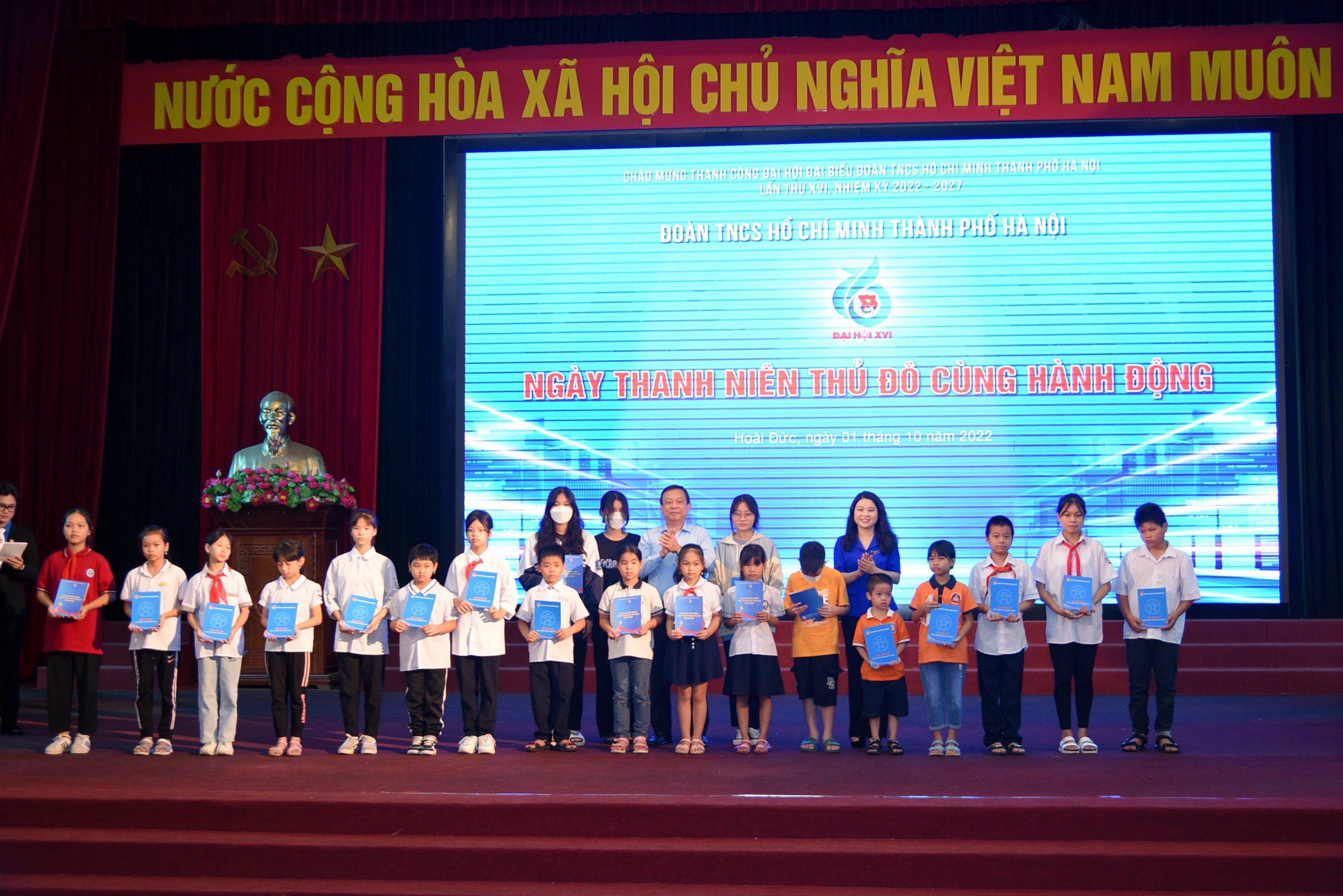 Ngày thanh niên cùng hành động chào mừng thành công Đại hội Đoàn TP Hà Nội-1