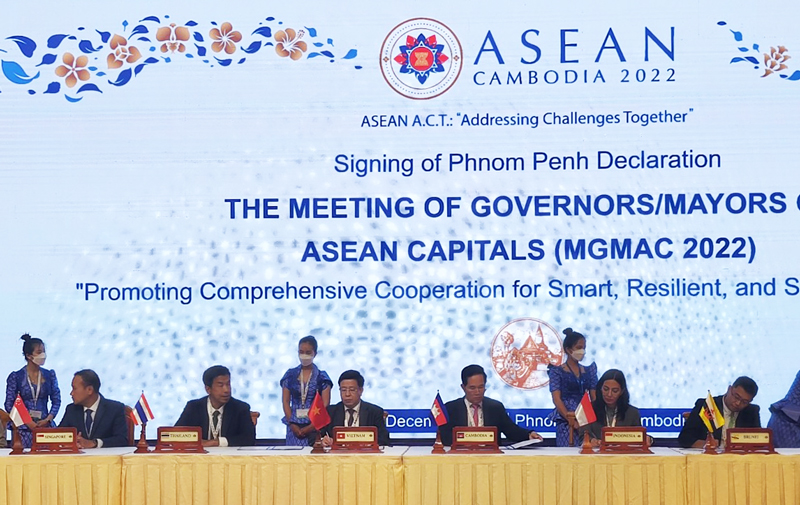 Đoàn đại biểu thành phố Hà Nội dự Hội nghị Thị trưởng Thủ đô các nước ASEAN và Diễn đàn Thị trưởng ASEAN-2