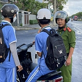 Đà Nẵng: Xử lý hàng trăm học sinh chưa đủ tuổi điều khiển mô tô đến trường-cover-img
