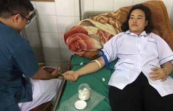 Thai phụ chửa trứng thoát khỏi cửa tử nhờ "ngân hàng máu sống" trên đảo-2