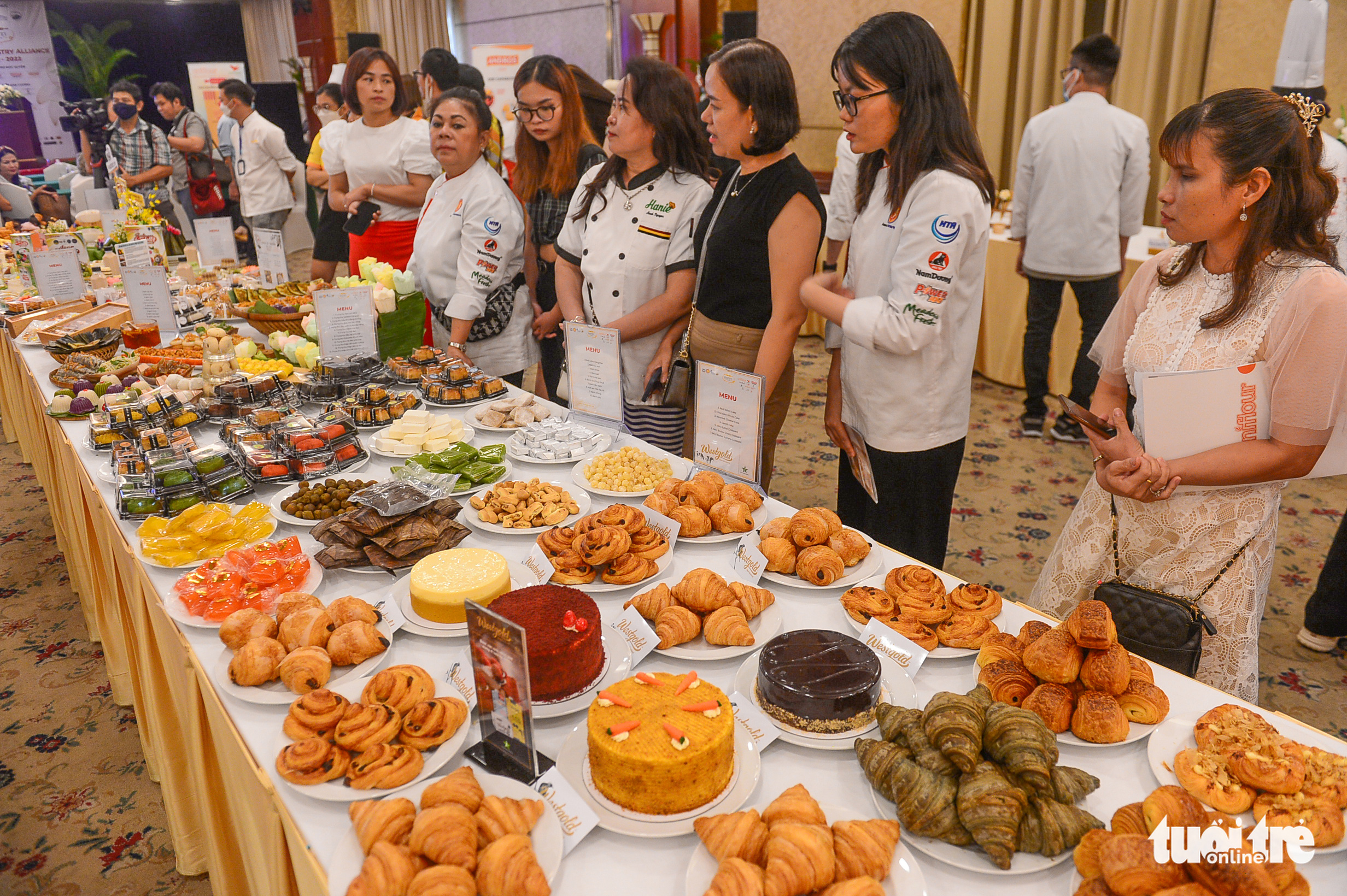 Cận cảnh bàn tiệc giành giải quán quân cuộc thi làm bánh ngon nhất Việt Nam-1