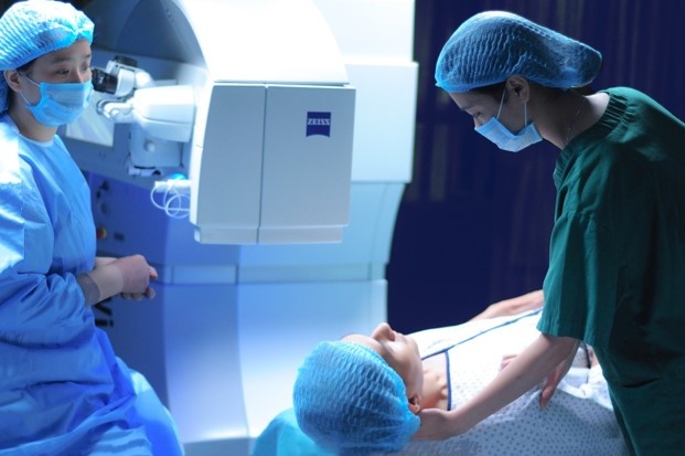 Phẫu thuật tật khúc xạ với phí ưu đãi tại Bệnh viện Mắt Quốc tế DND-2