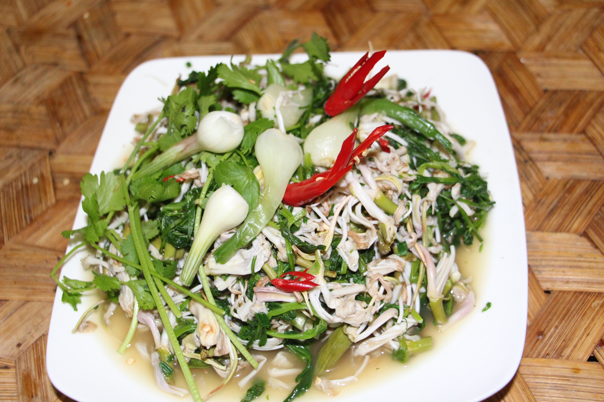 Hoa ban Điện Biên: Một thế giới ẩm thực phong phú đến ngỡ ngàng của người dân tộc Thái ở vùng cao Tây Bắc-8