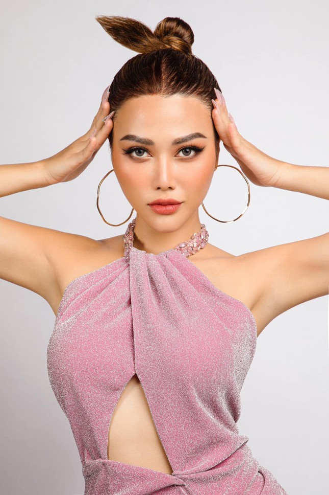 Nữ người mẫu nóng bỏng với loạt thành tích ''khủng'' gây chú ý tại Miss Grand Vietnam 2022-3