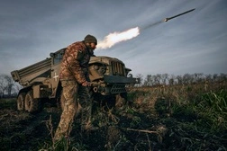 Nga tuyên bố siết vòng vây thành phố miền Đông Ukraine-cover-img