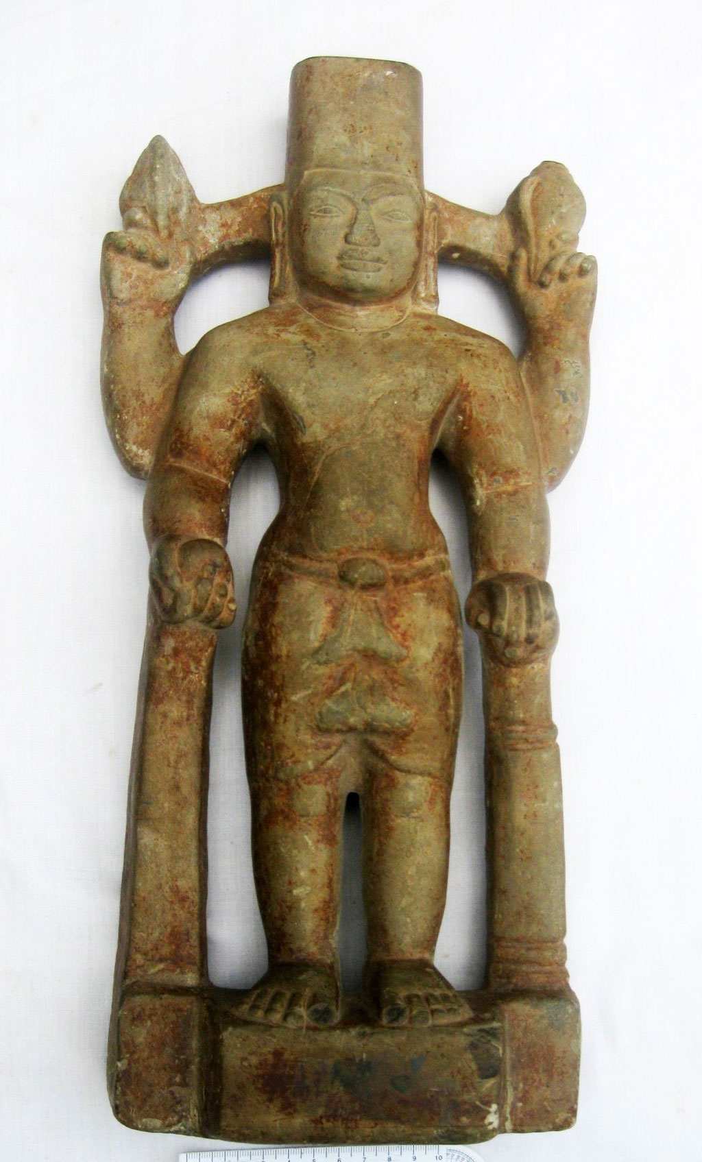 Đào được nhiều tượng cổ Ấn Độ giáo trên đất Long An, có cả tượng cổ quý hiếm là bảo vật quốc gia-2