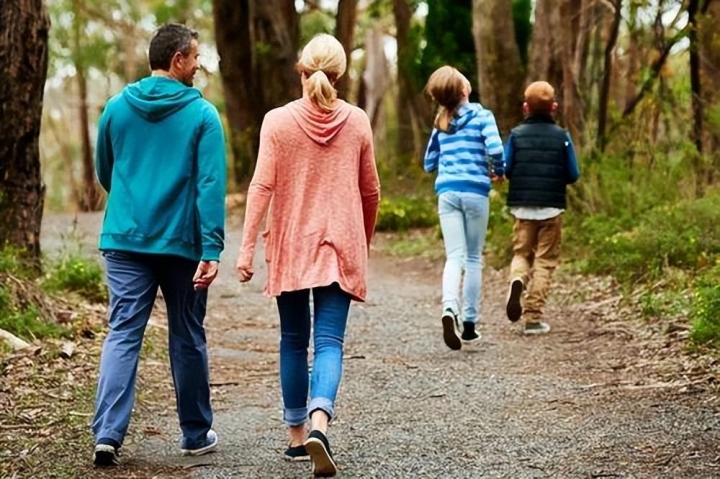 Bật mí cách đi bộ mang đến nhiều lợi ích nhất, có thể làm tăng 10 năm tuổi thọ-1