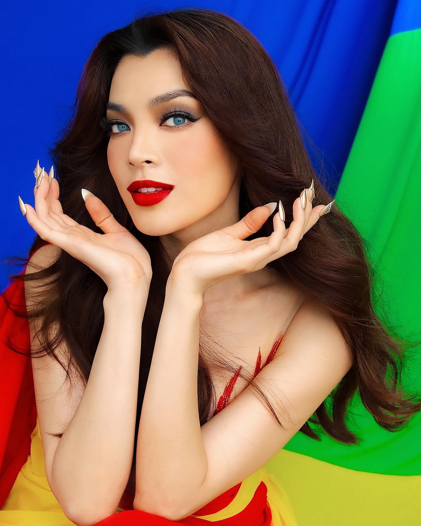 Trân Đài dùng cờ lục sắc làm váy dạ hội, mang niềm tự hào LGBT tới Hoa hậu chuyển giới quốc tế-7