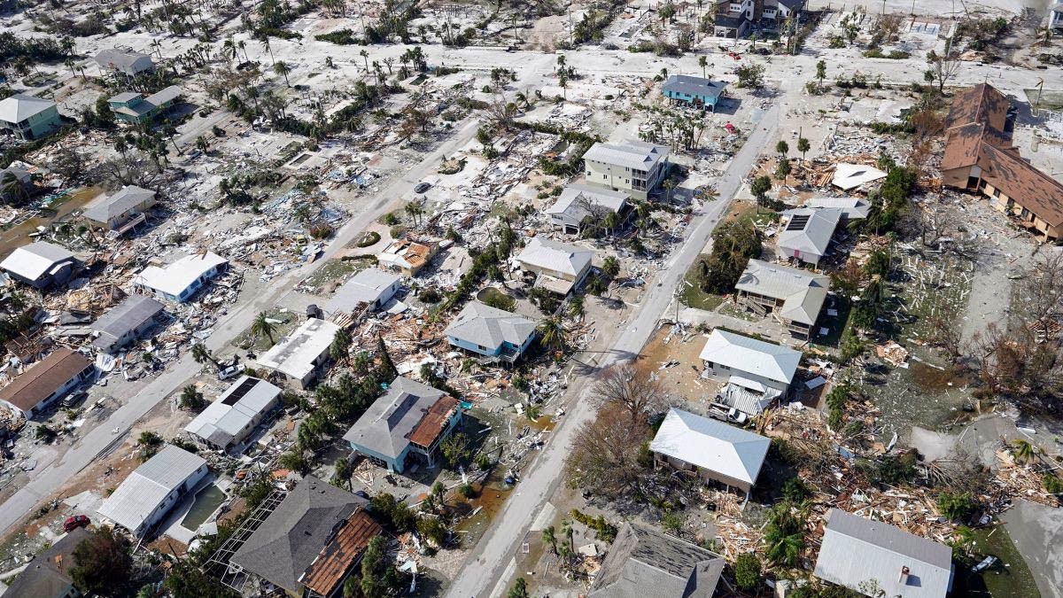 Mỹ: Siêu bão Ian càn quét, ít nhất 23 người thiệt mạng, phá hủy nhiều nhà cửa, ngập lụt diện rộng-1