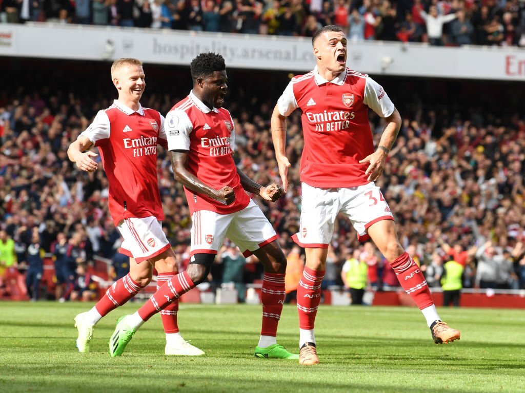 Đè bẹp Tottenham, Arsenal vững vàng trên ngôi đầu Ngoại hạng Anh-6