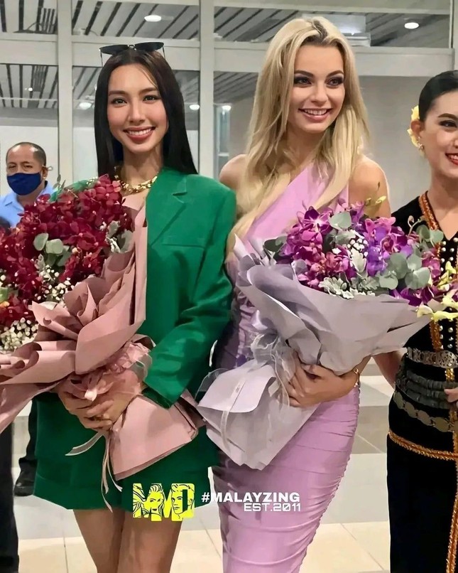 Hoa hậu Thùy Tiên rạng rỡ hội ngộ "Hoa hậu đẹp nhất thế giới 2021" tại Malaysia-3