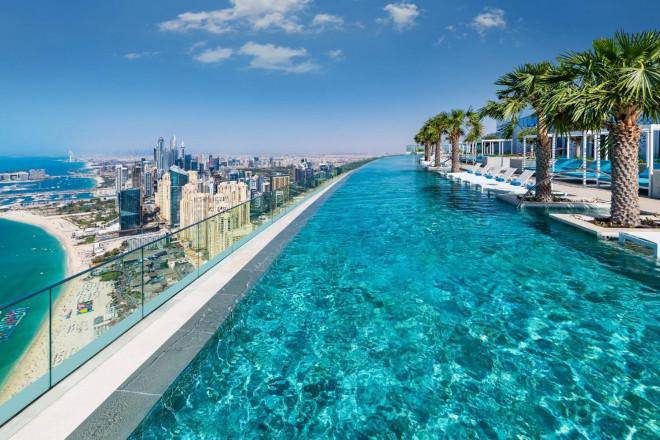 Top bể bơi trên tầng thượng khách sạn tuyệt nhất thế giới-1
