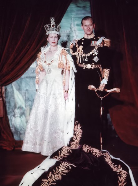 Bí quyết chống lão hóa, trẻ lâu của Nữ hoàng Anh Elizabeth II-11