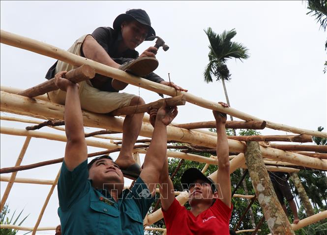 Trung ương Hội Chữ thập đỏ Việt Nam hỗ trợ người dân Quảng Ngãi bị thiệt hại do bão số 4-1