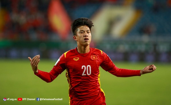 Tương lai Văn Đức chưa ngã ngũ; ĐT Việt Nam sẵn sàng tiếp Dortmund-1