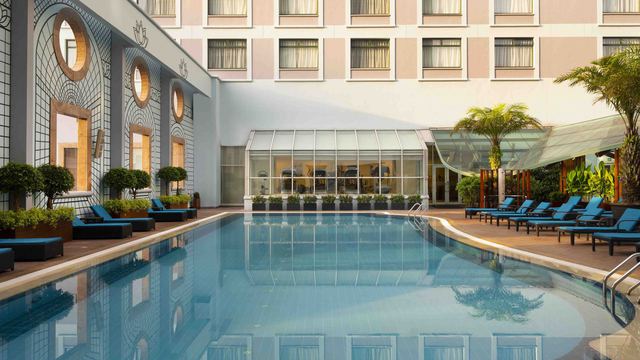Địa điểm lọt top khách sạn thành phố tốt nhất Việt Nam: Vị trí đắc địa, phòng ngủ lấy cảm hứng từ hoa sen, ẩm thực hội tụ tinh hoa từ Đông sang Tây-1