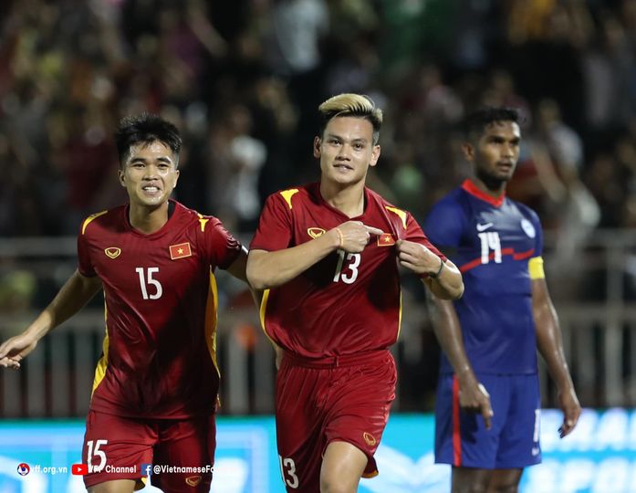 Giao hữu với Singapore, đội tuyển Việt Nam thắng đậm đà 4-0-3