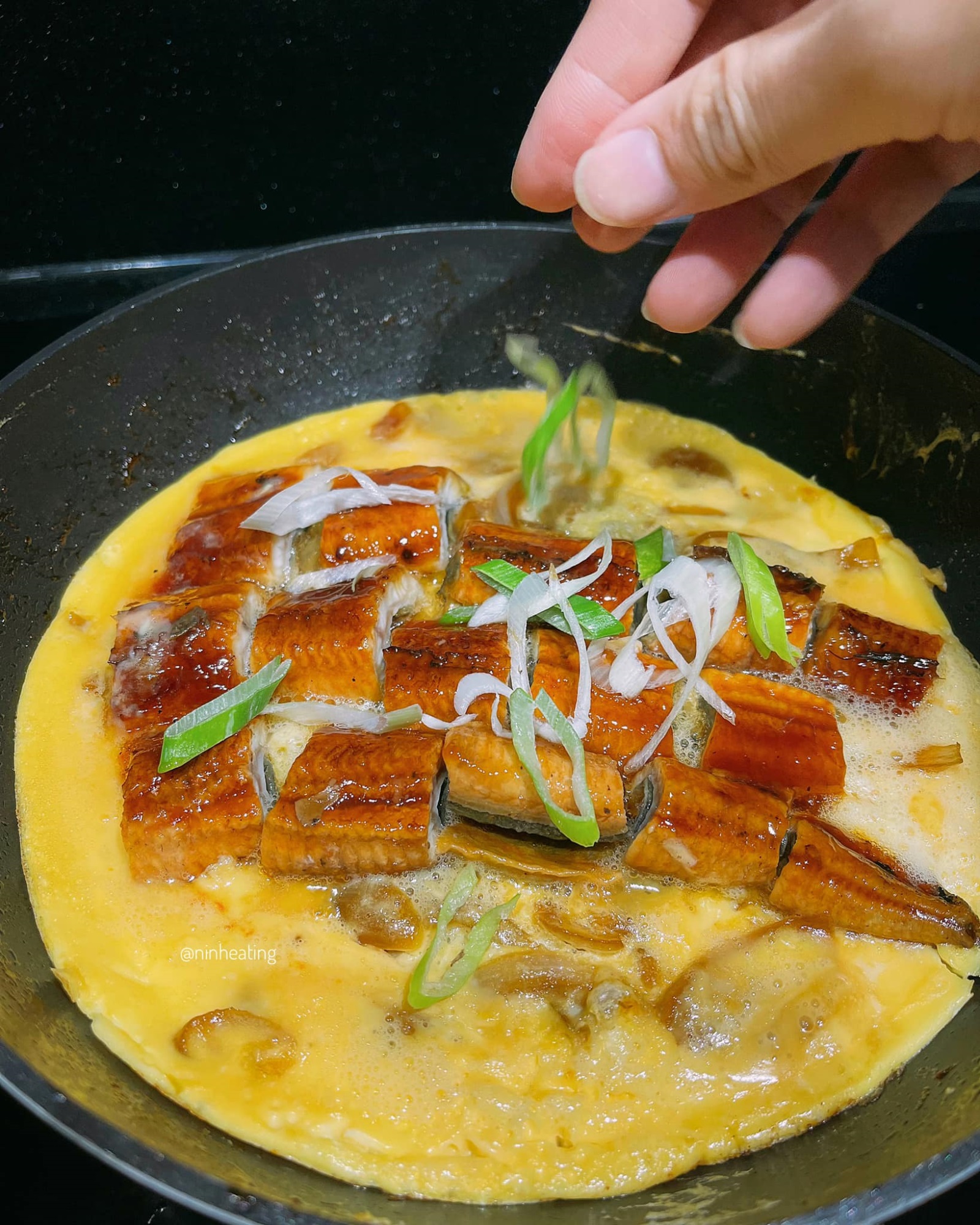 Bữa tối ngon miệng: Chiêu đãi món cơm lươn Nhật Bản chuẩn vị - ăn một lần là nghiền!-2